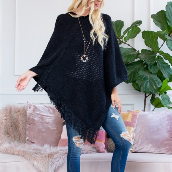NEW TRENDY WOMEN’S BLACK SOFT SWEATER KNIT FRINGE PONCHO - Picture 4 of 4